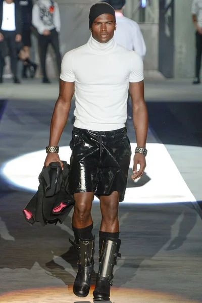 Look 13